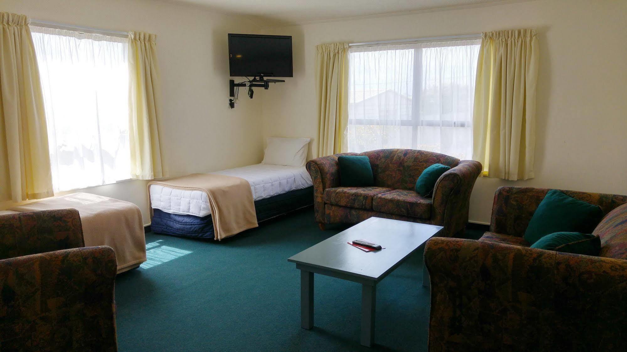 Hobson'S Choice Motel Dargaville Extérieur photo