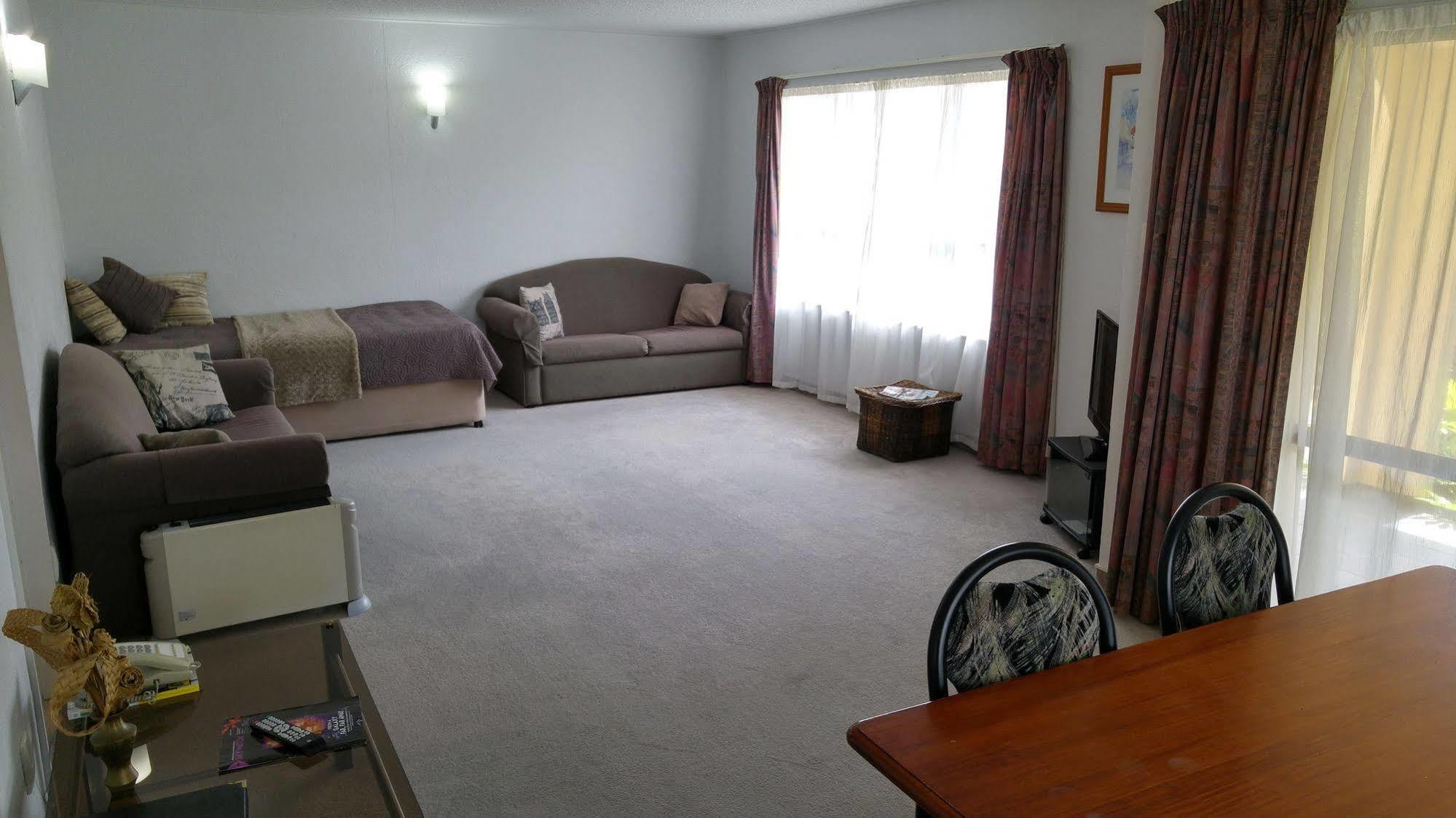 Hobson'S Choice Motel Dargaville Extérieur photo